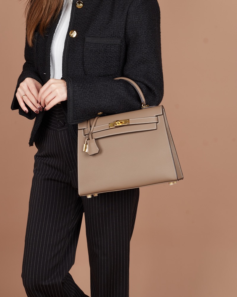 Anonymous Cara Bag K28 Taiga Leather GHW (NST) No Brand (Tas kulit)