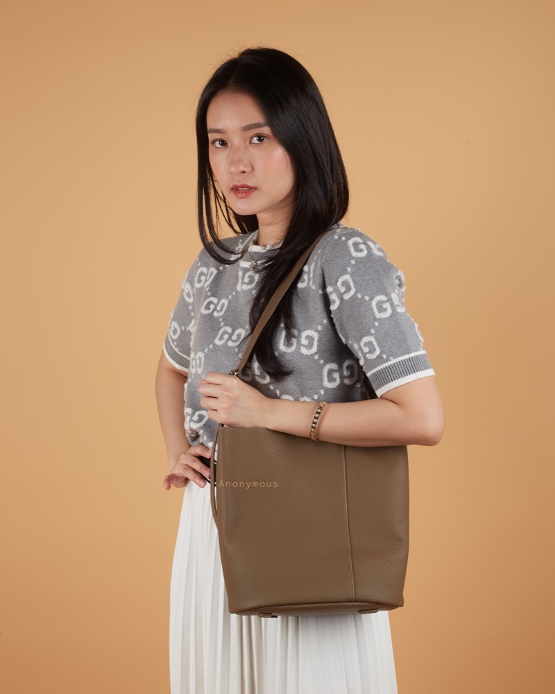 Anonymous Wayne Shoulder Bag Grained Leather No Brand (Tas Kulit)