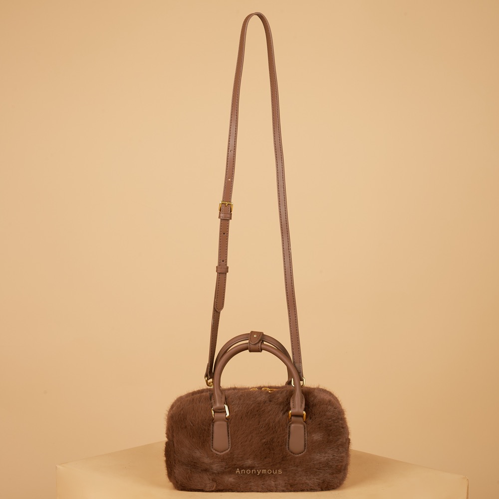 Anonymous Miko Furry Handbag GHW No Brand (Tas Kulit)