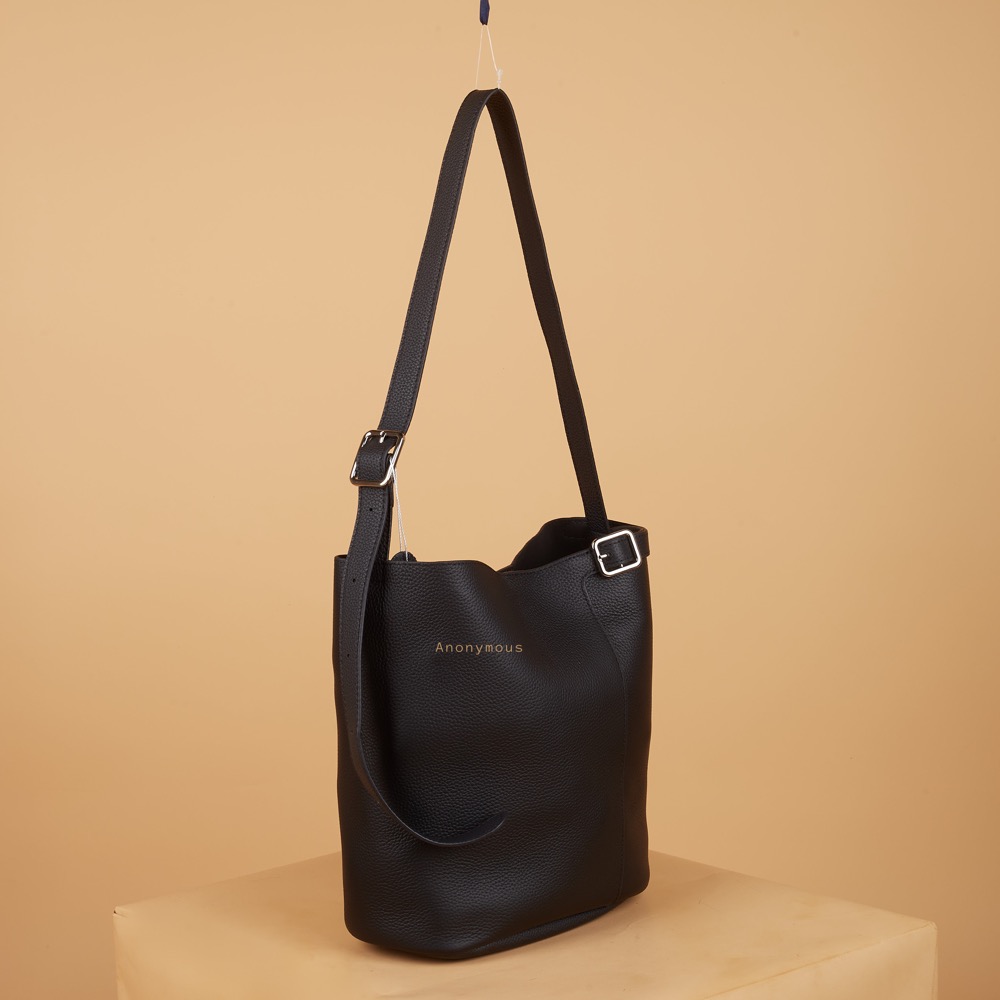 Anonymous Wayne Shoulder Bag Grained Leather No Brand (Tas Kulit)