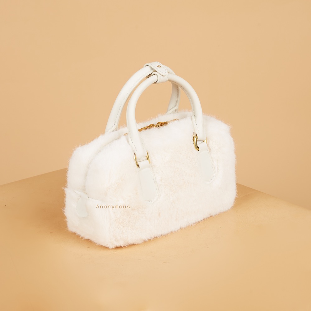 Anonymous Miko Furry Handbag GHW No Brand (Tas Kulit)