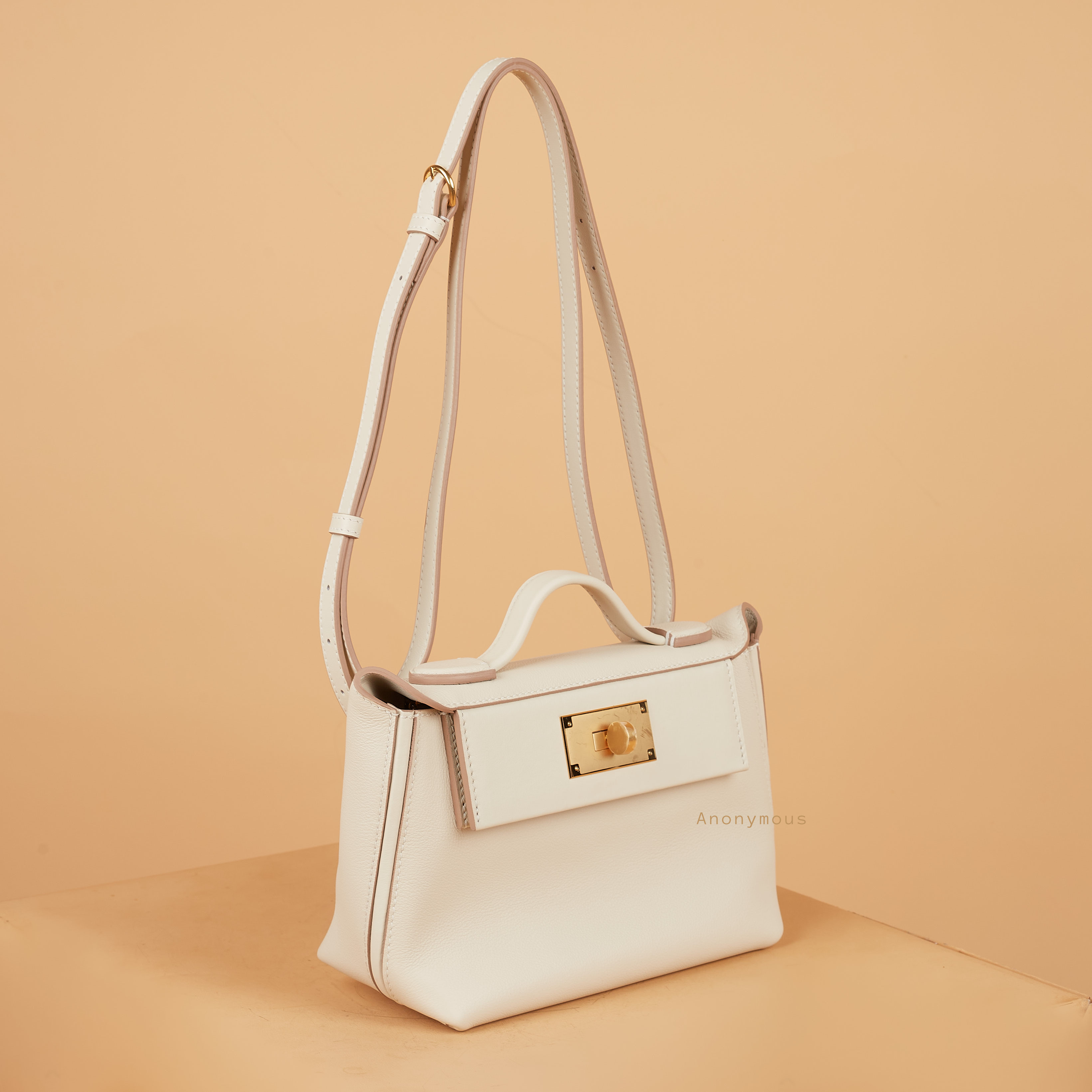Anonymous Ezzy Bag 2420 Swift Leather No Brand
