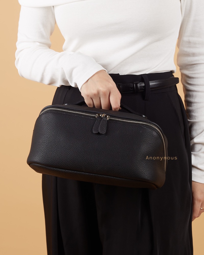 Anonymous Cosmo Cosmetic Pouch Grained Leather (No Brand)