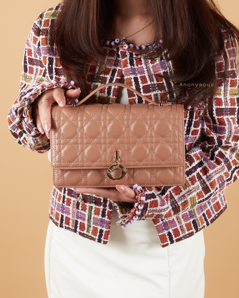 Anonymous My Lady Sling Bag Swift Leather No Brand