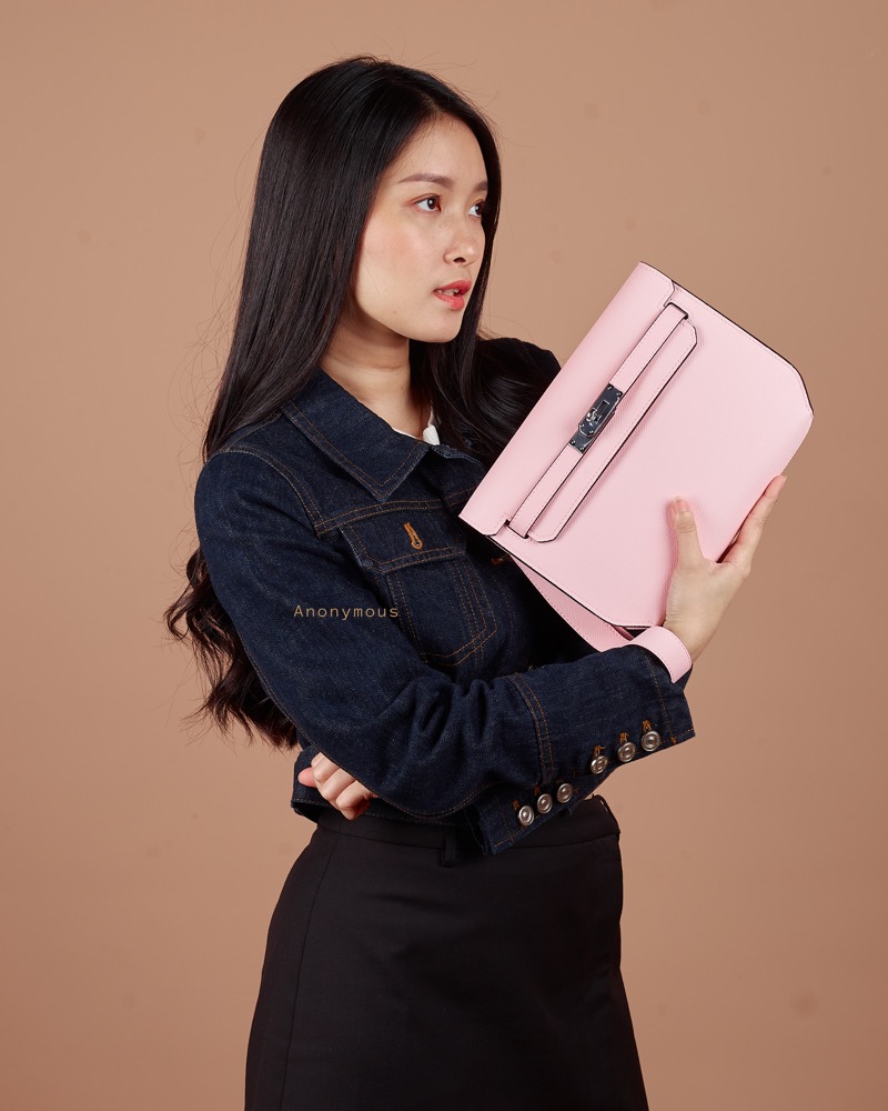 Anonymous Kelsey Sling Bag Taiga No Brand (Tas Kulit)