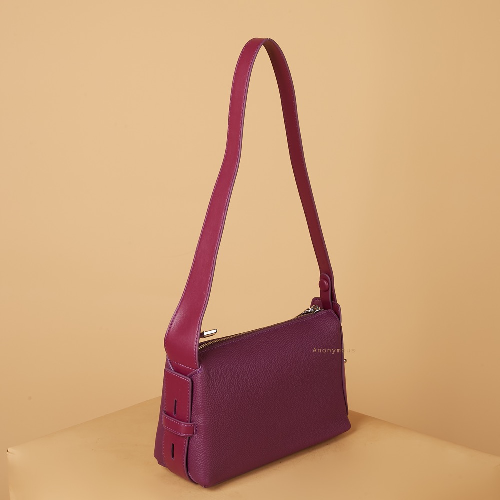 Anonymous Biyan Sling Bag Grained Leather No Brand (Tas Kulit)