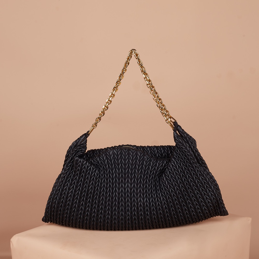 Avanthe Tote Bag 40 Medium w/ Chain Strap