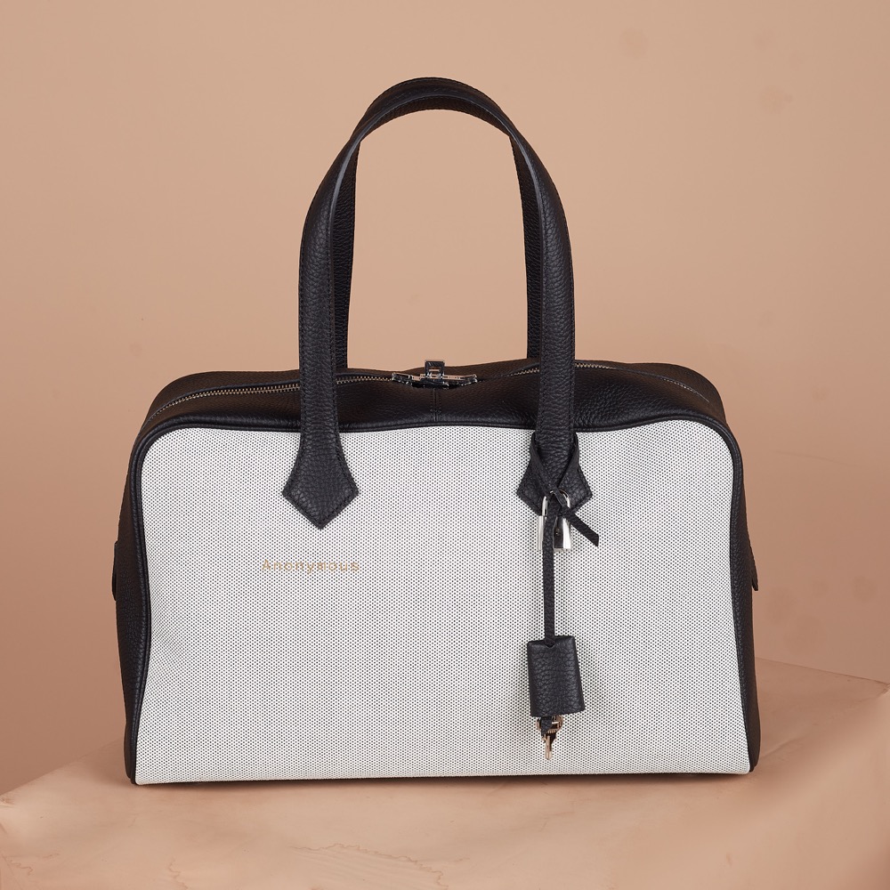 Anonymous Victoryne 35 Ecru Togo Leather No Brand (Tas Kulit)