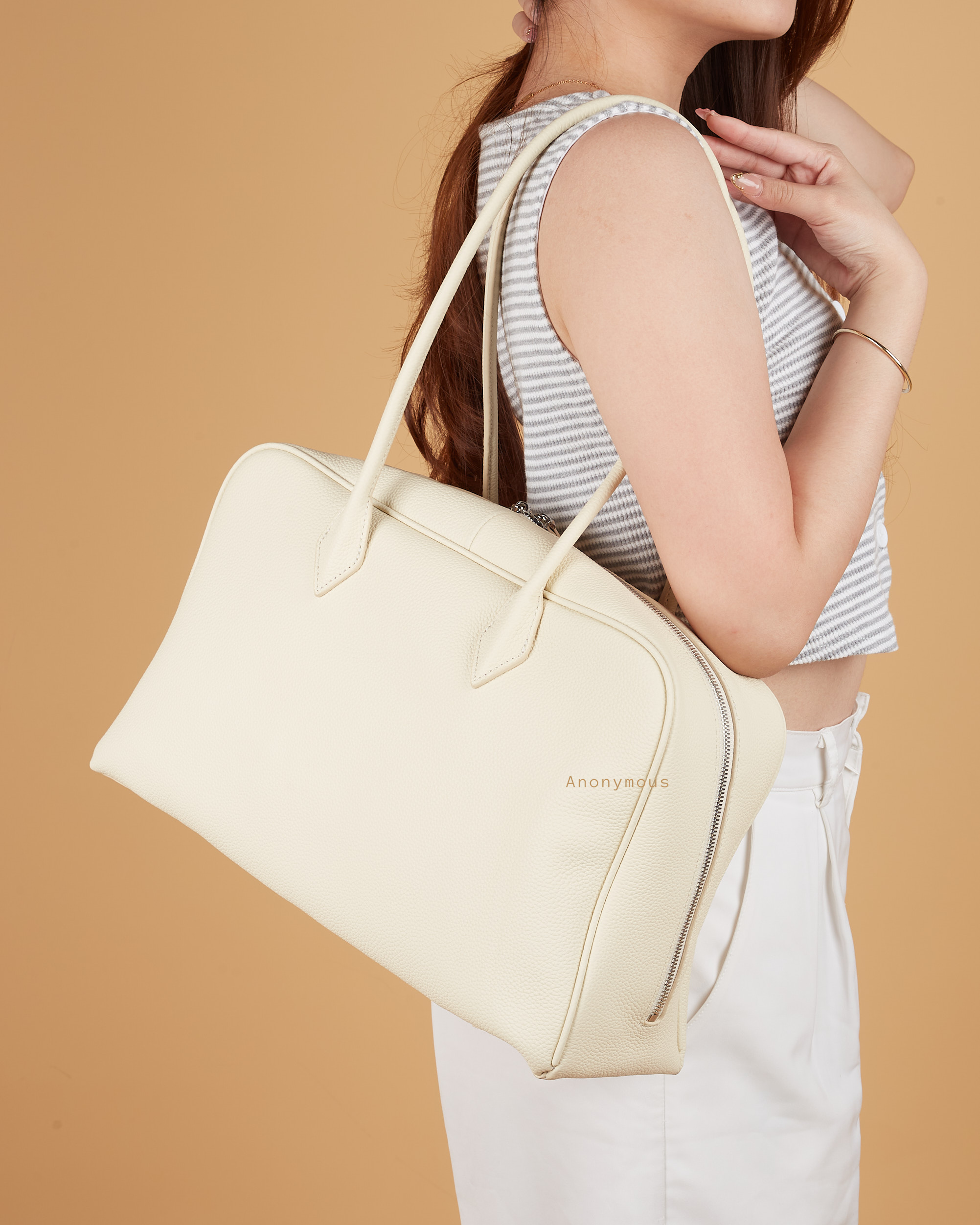 Anonymous Vivien Tote bag Grained Leather No Brand (Tas Kulit)