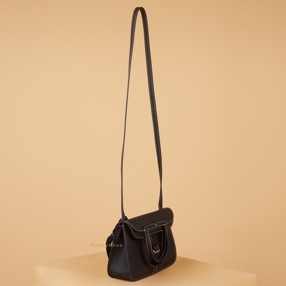 Anonymous Halsey 22 Togo No Brand (Tas Kulit)