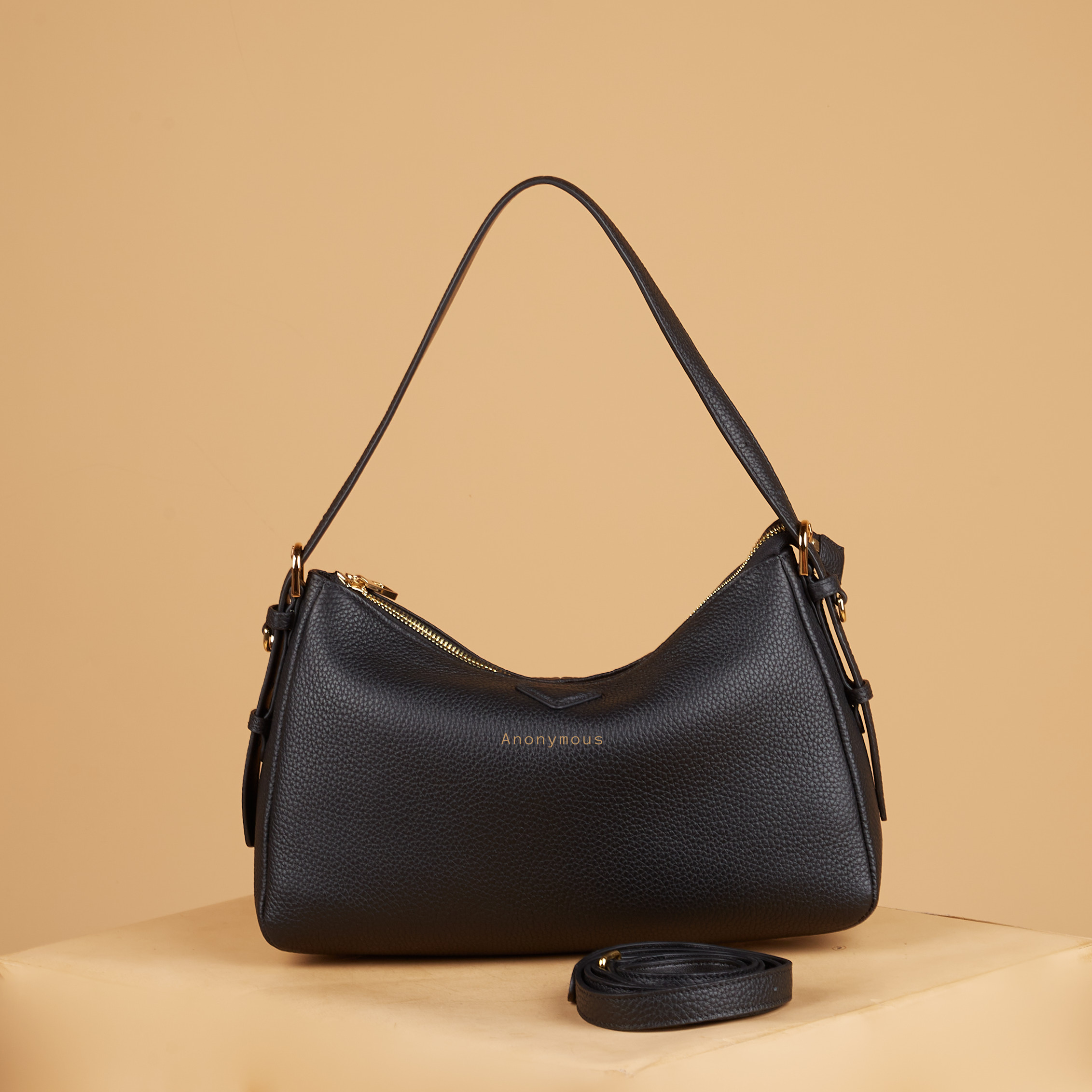 Anonymous Aerie Shoulder Bag Grained Leather (Tas Kulit)