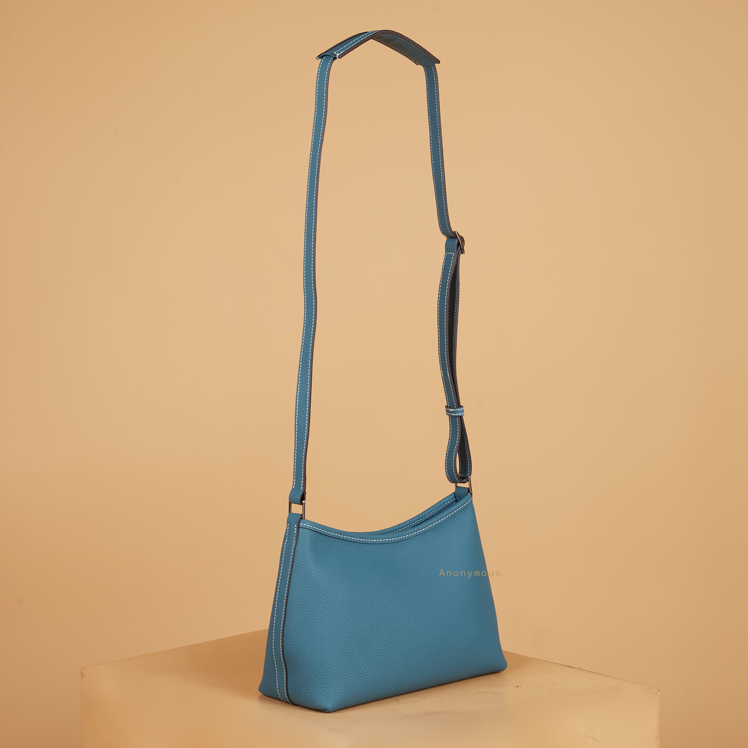 Anonymous Olla Sling H23 Bag Grained leather PHW No Brand (Tas Kulit)