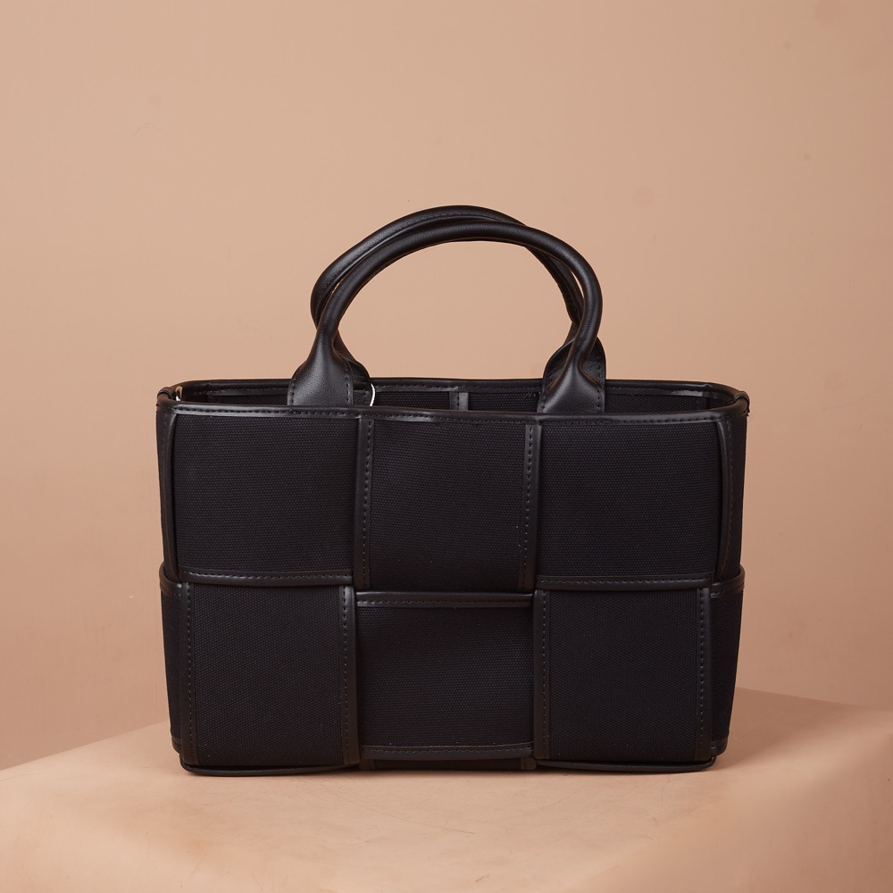 Anonymous Rossette Handbag 30 Canvas No Brand (Tas Kulit)