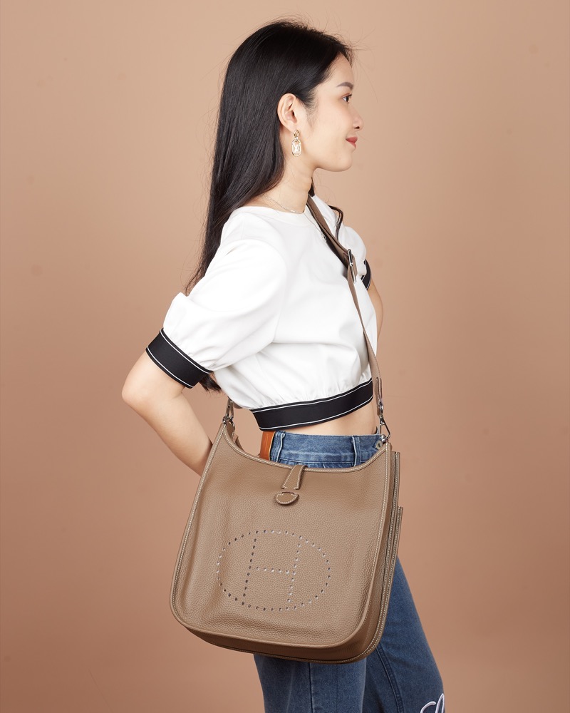 Anonymous Madeline E29 Togo Leather No Brand (Tas Kulit)