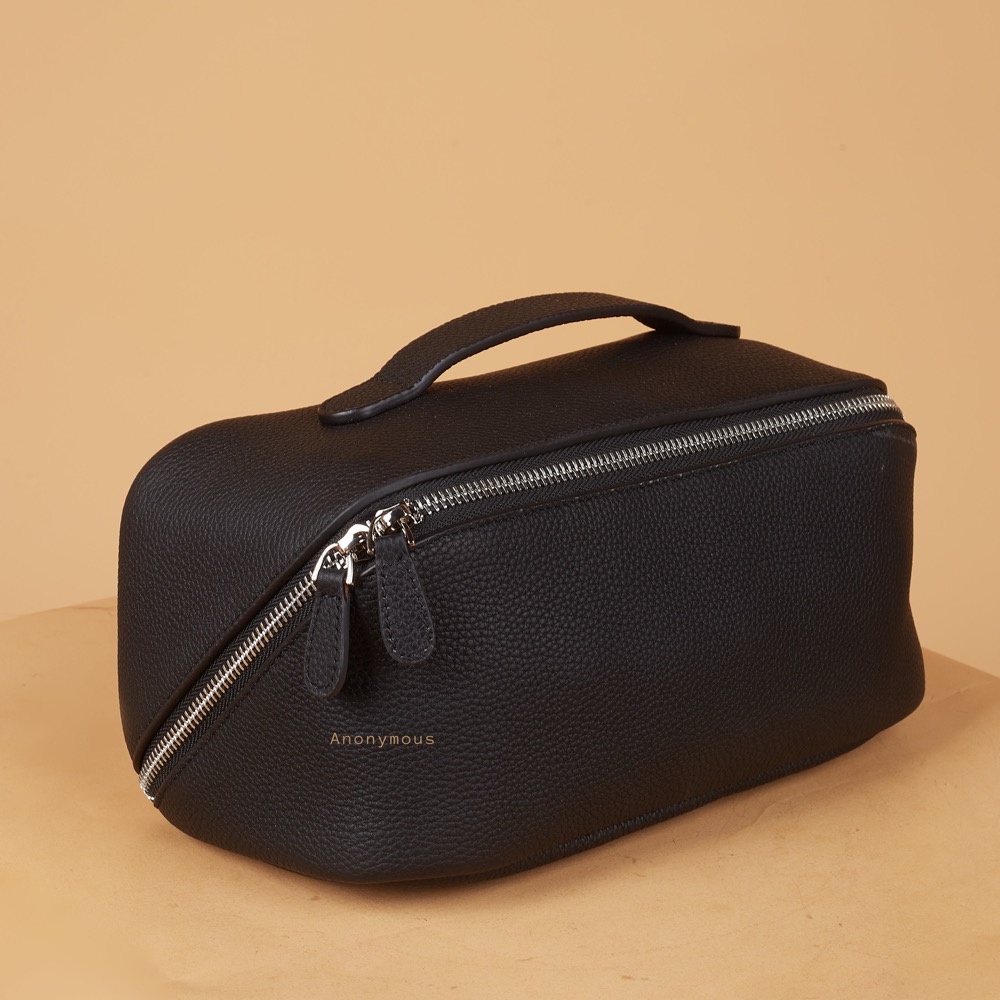 Anonymous Cosmo Cosmetic Pouch Grained Leather (No Brand)