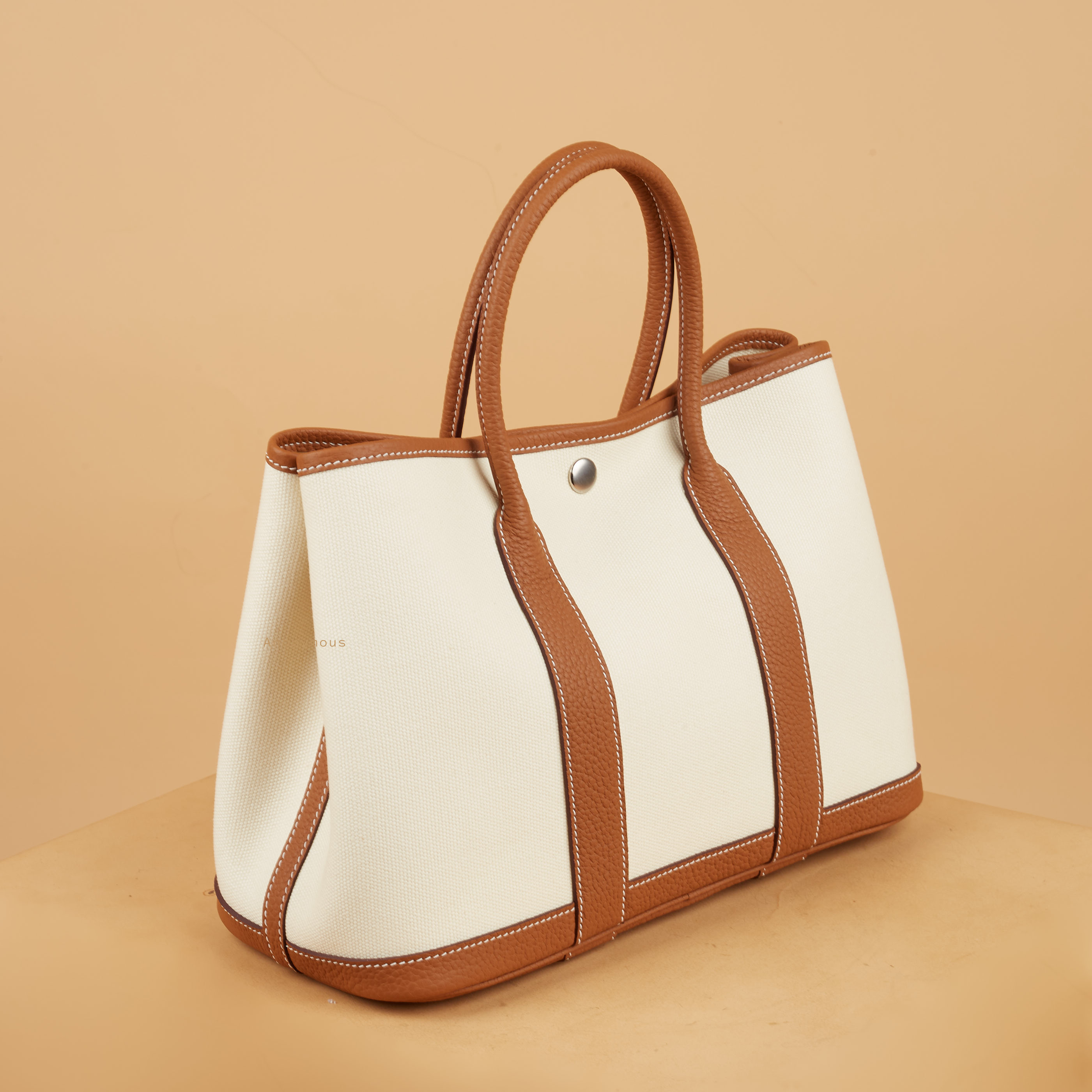 Anonymous Carnival Tote Bag 30 Ecru PHW No Brand (Tas Kulit)