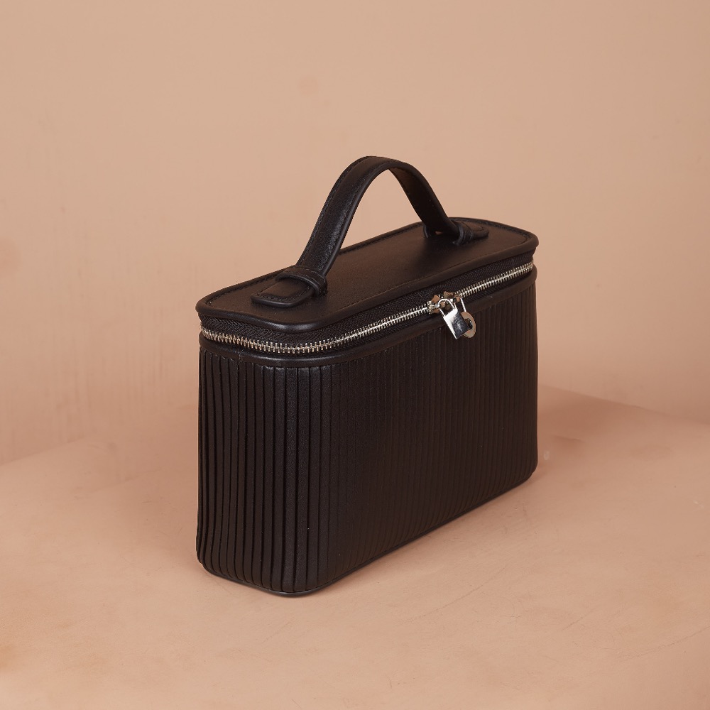 Anonymous Minotti Vanity Case No Brand (Tas Kulit)