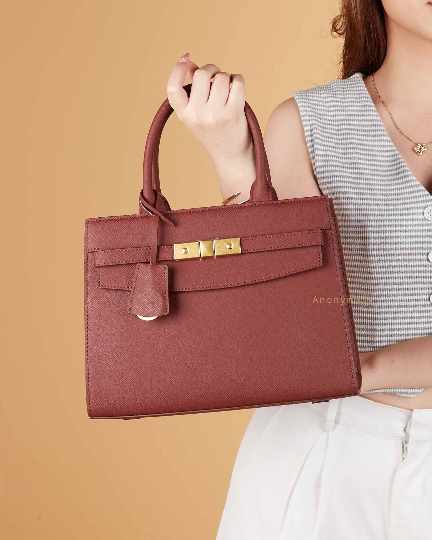 Anonymous Gwen Top handle Bag Leather