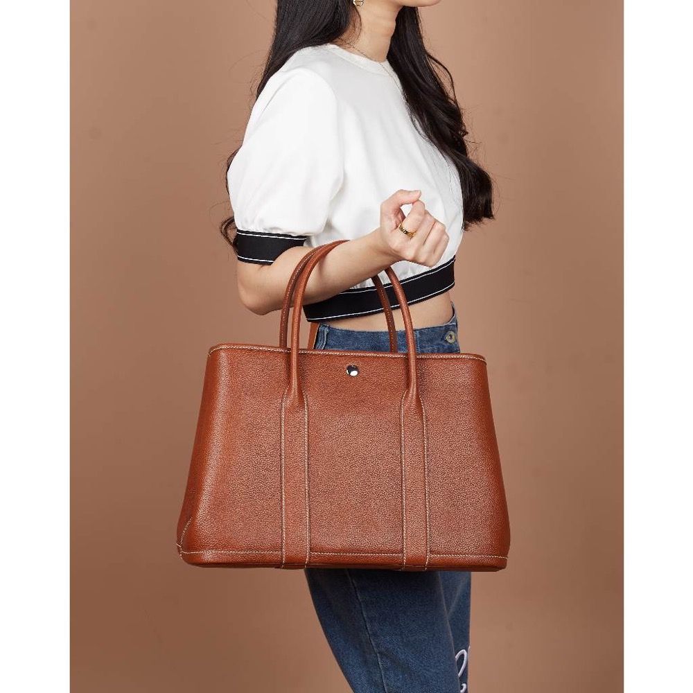 Anonymous Carnival 36 tote bag No Brand (Tas Kulit)