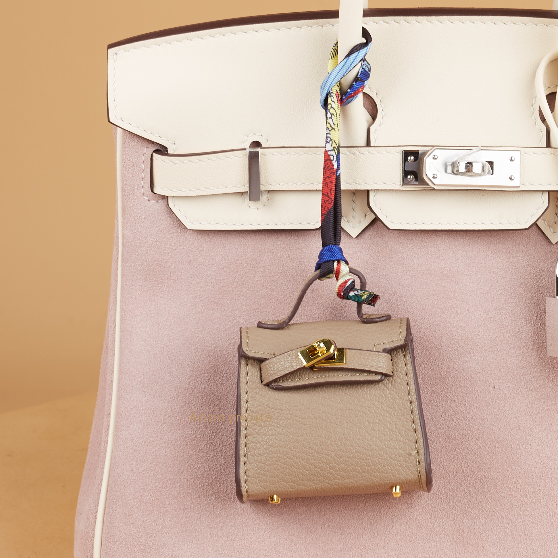 Anonymous Cara Charm Leather (Gantungan Tas)