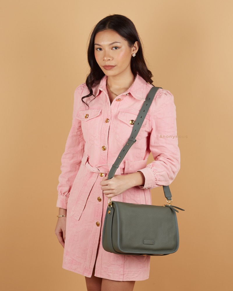 Anonymouse Vicky Messenger Bag Grained Leather No Brand (Tas Kulit)