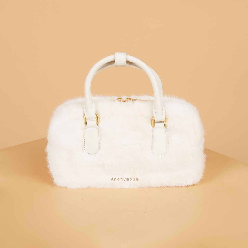Anonymous Miko Furry Handbag GHW No Brand (Tas Kulit)