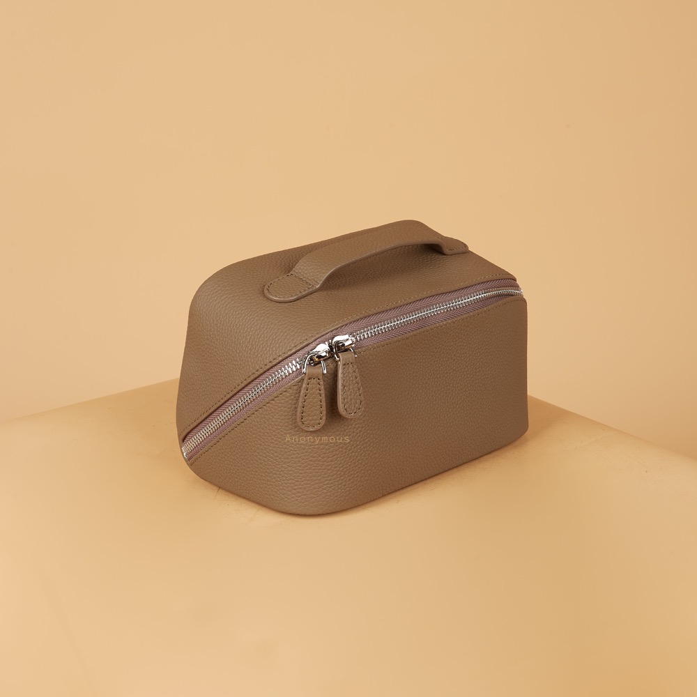 Anonymous Cosmo Cosmetic Small Togo No Brand (Tas Kulit)