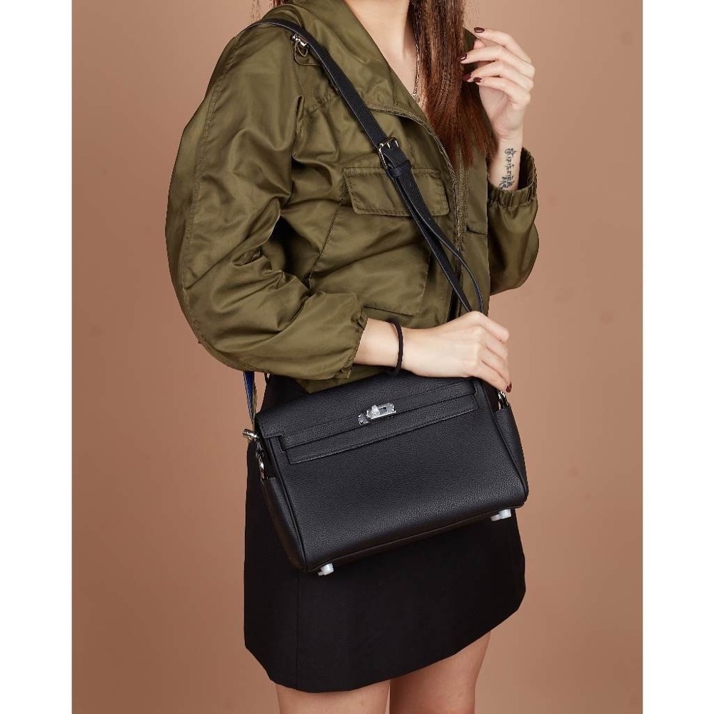 Anonymous Kayla Messenger Bag Togo No Brand (Tas Kulit)