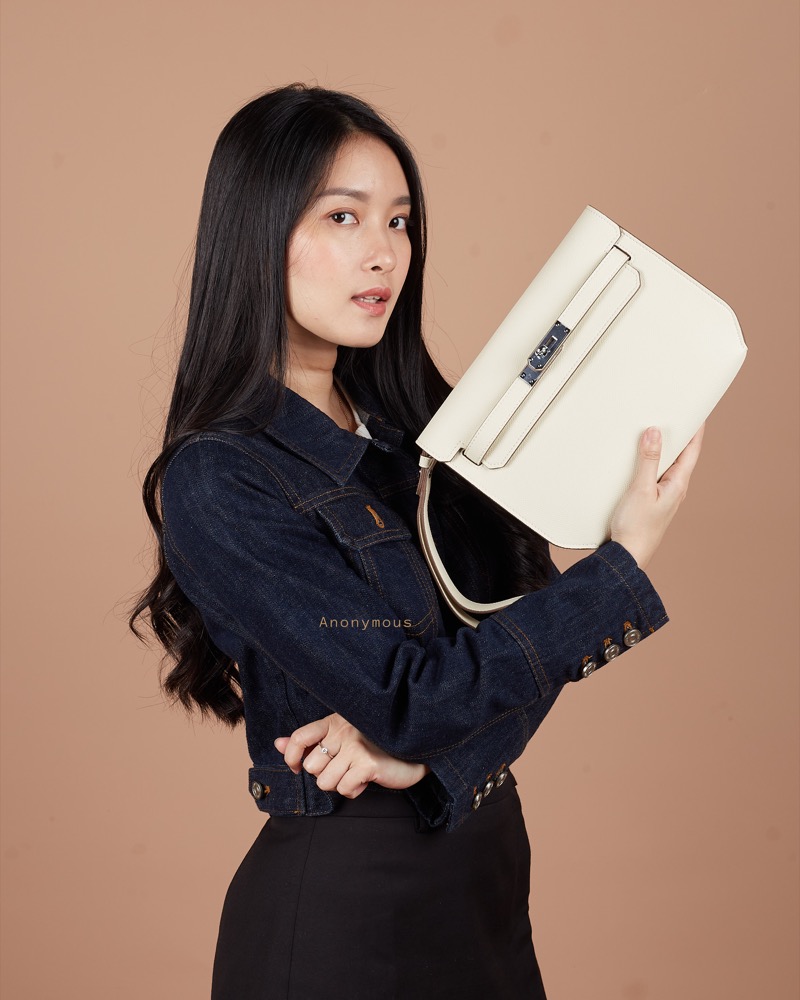 Anonymous Kelsey Sling Bag Taiga No Brand (Tas Kulit)
