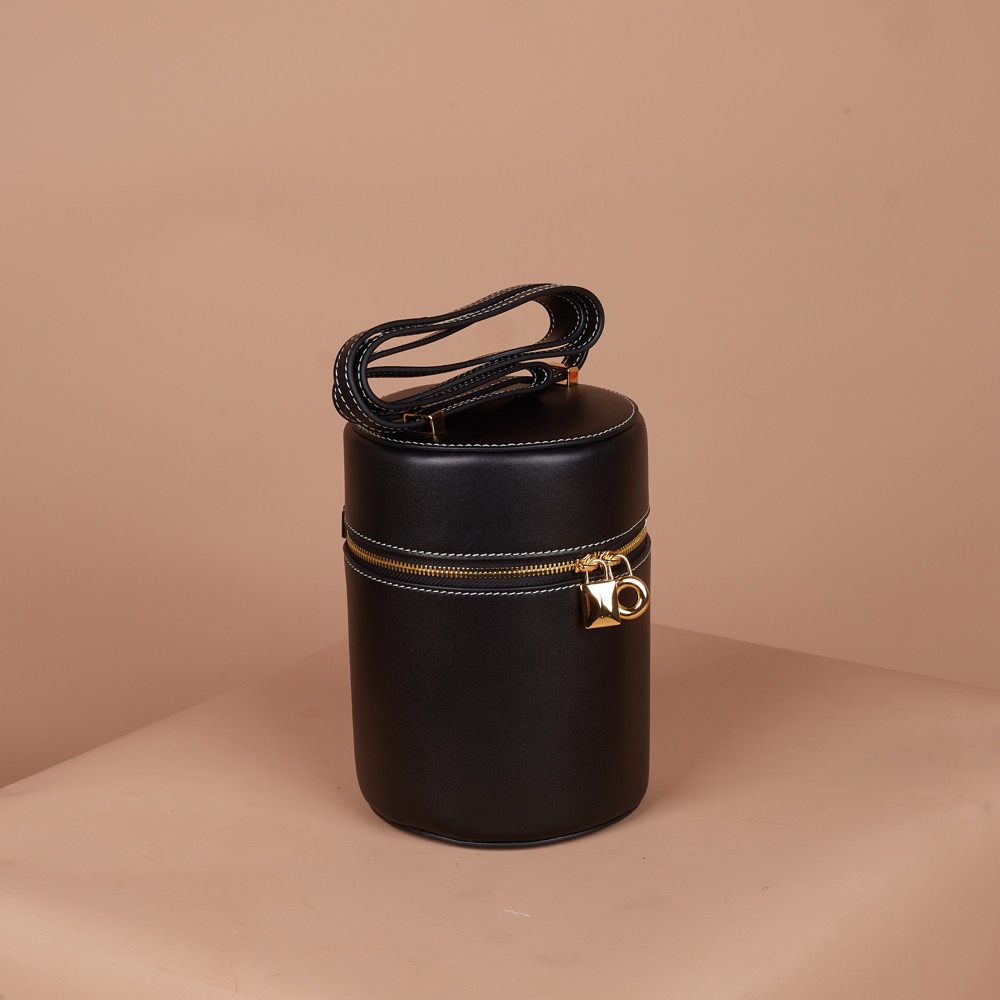 Anonymous Cassie Bucket LP12 Swift Leather No Brand (Tas Kulit)