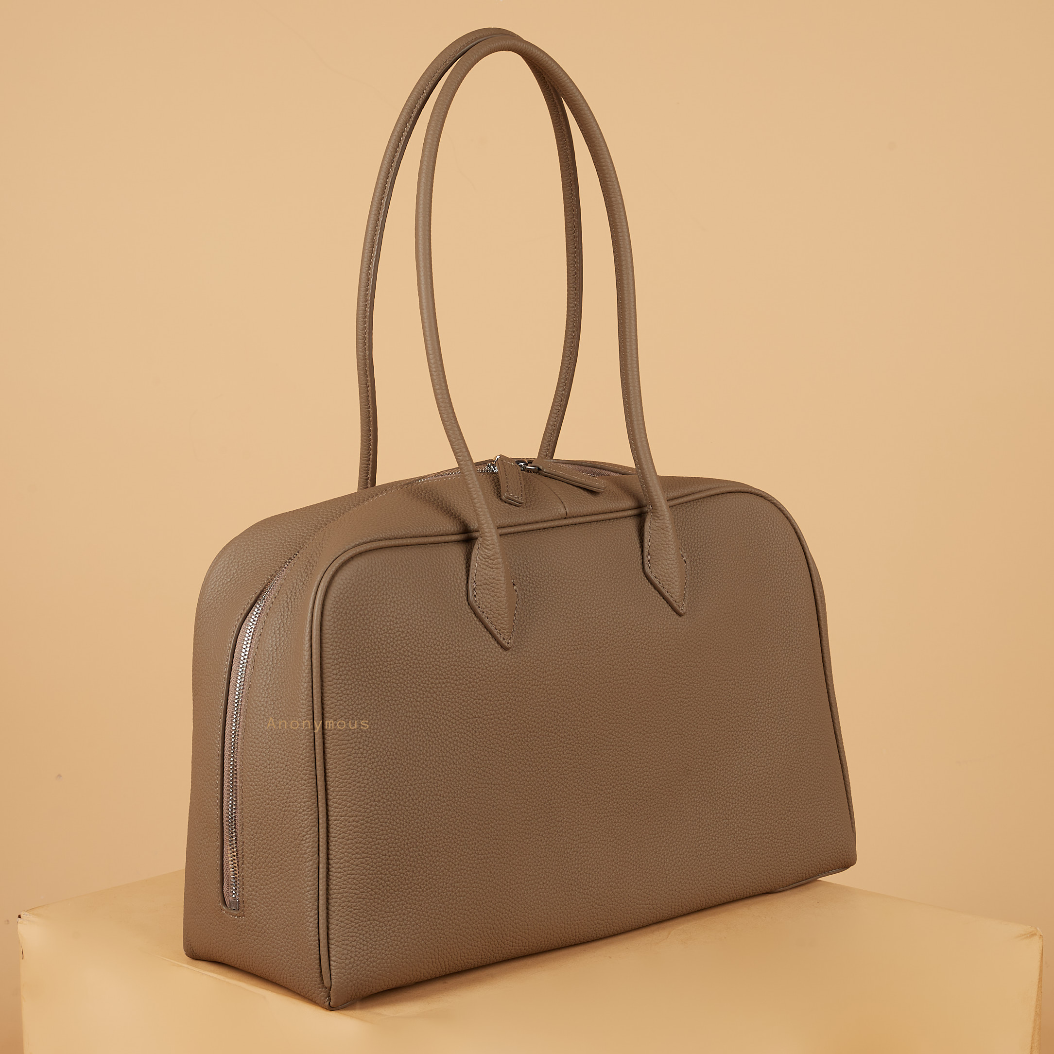 Anonymous Vivien Tote bag Grained Leather No Brand (Tas Kulit)