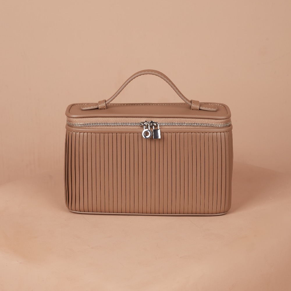 Anonymous Minotti Vanity Case No Brand (Tas Kulit)