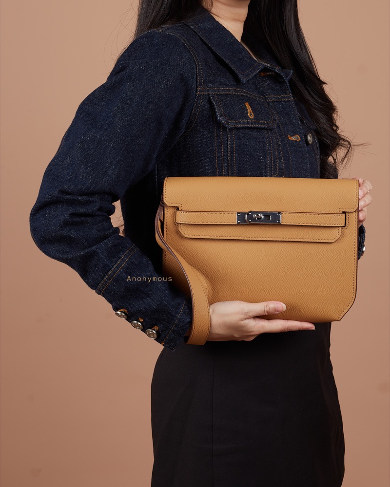 Anonymous Kelsey Sling Bag Taiga No Brand (Tas Kulit)