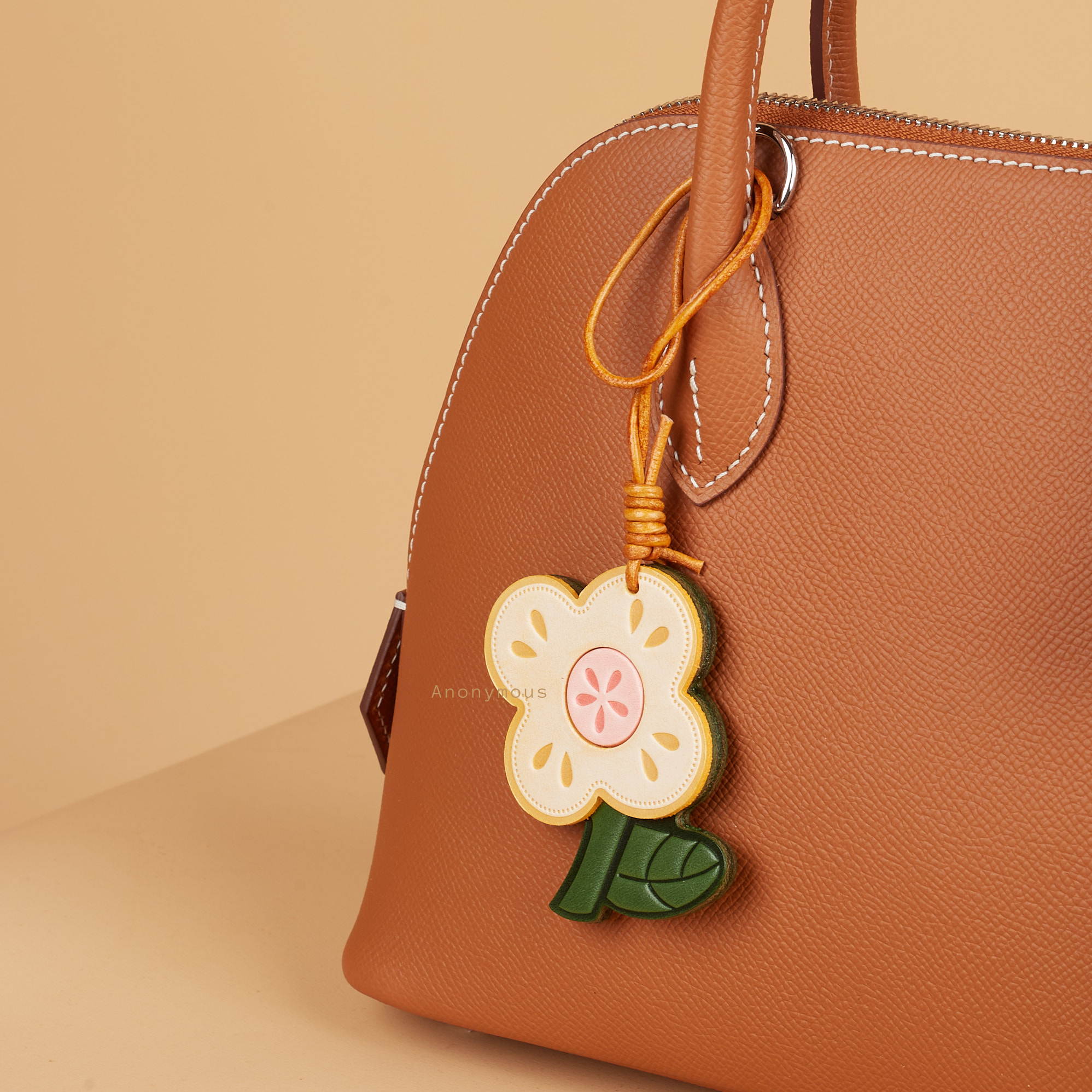 Anonymous Pastel Flower Charm & Pistol Charm (Gantungan Tas)