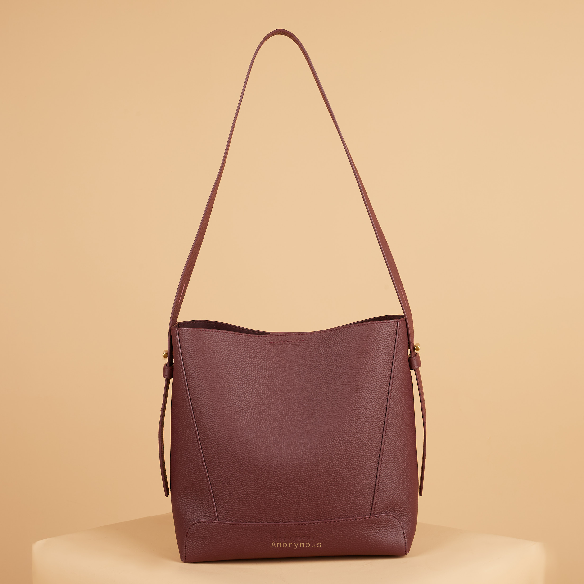 Anonymous Fanes Sling Bag Grained Leather GHW