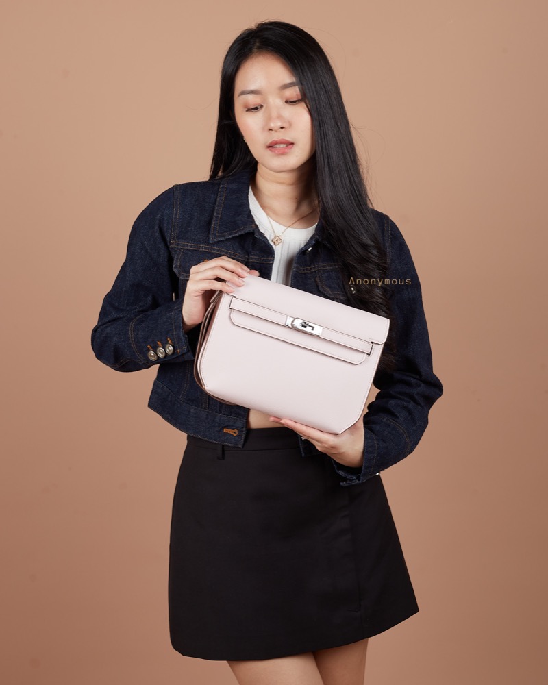 Anonymous Kelsey Sling Bag Taiga No Brand (Tas Kulit)