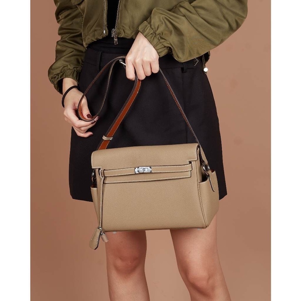 Anonymous Kayla Messenger Bag Togo No Brand (Tas Kulit)