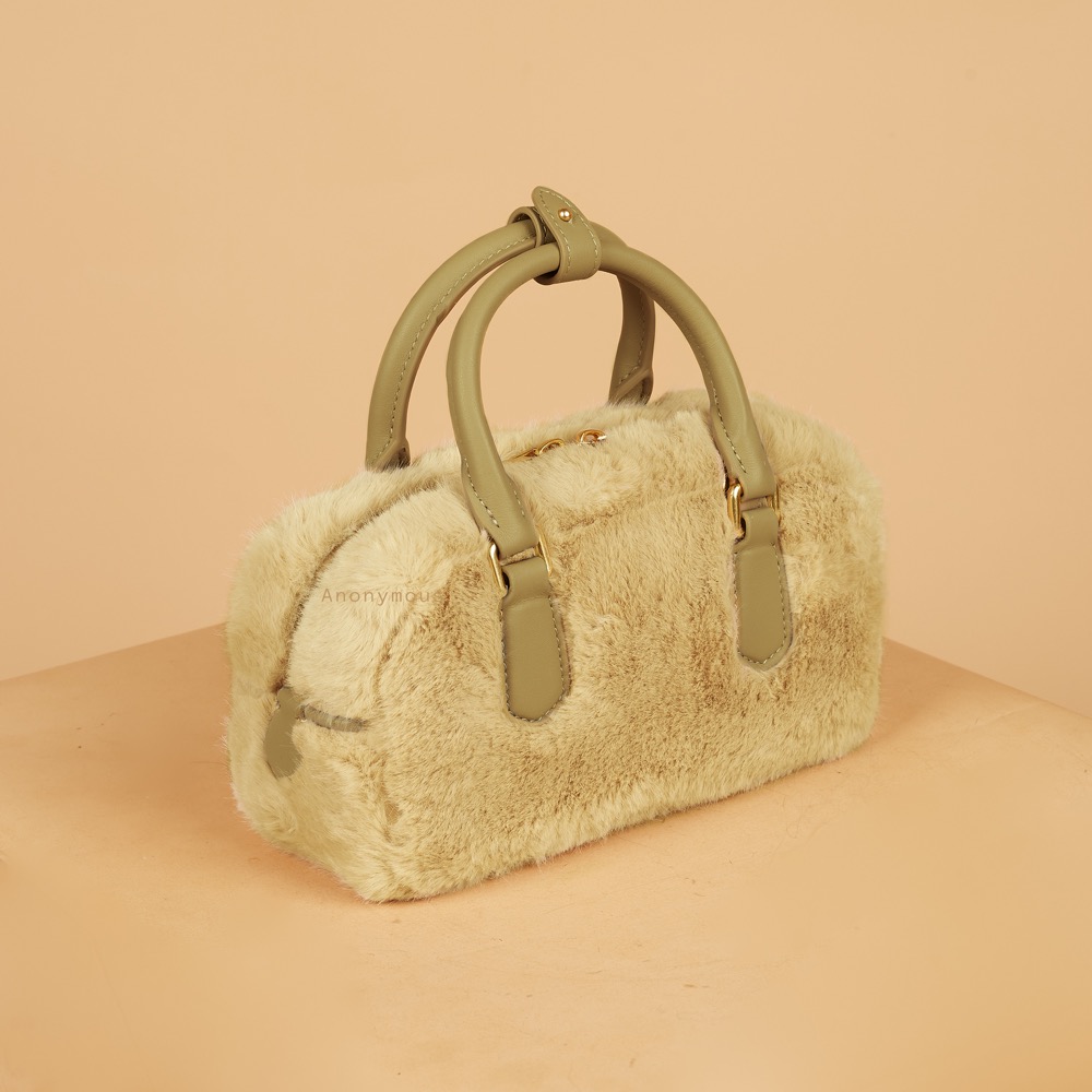 Anonymous Miko Furry Handbag GHW No Brand (Tas Kulit)