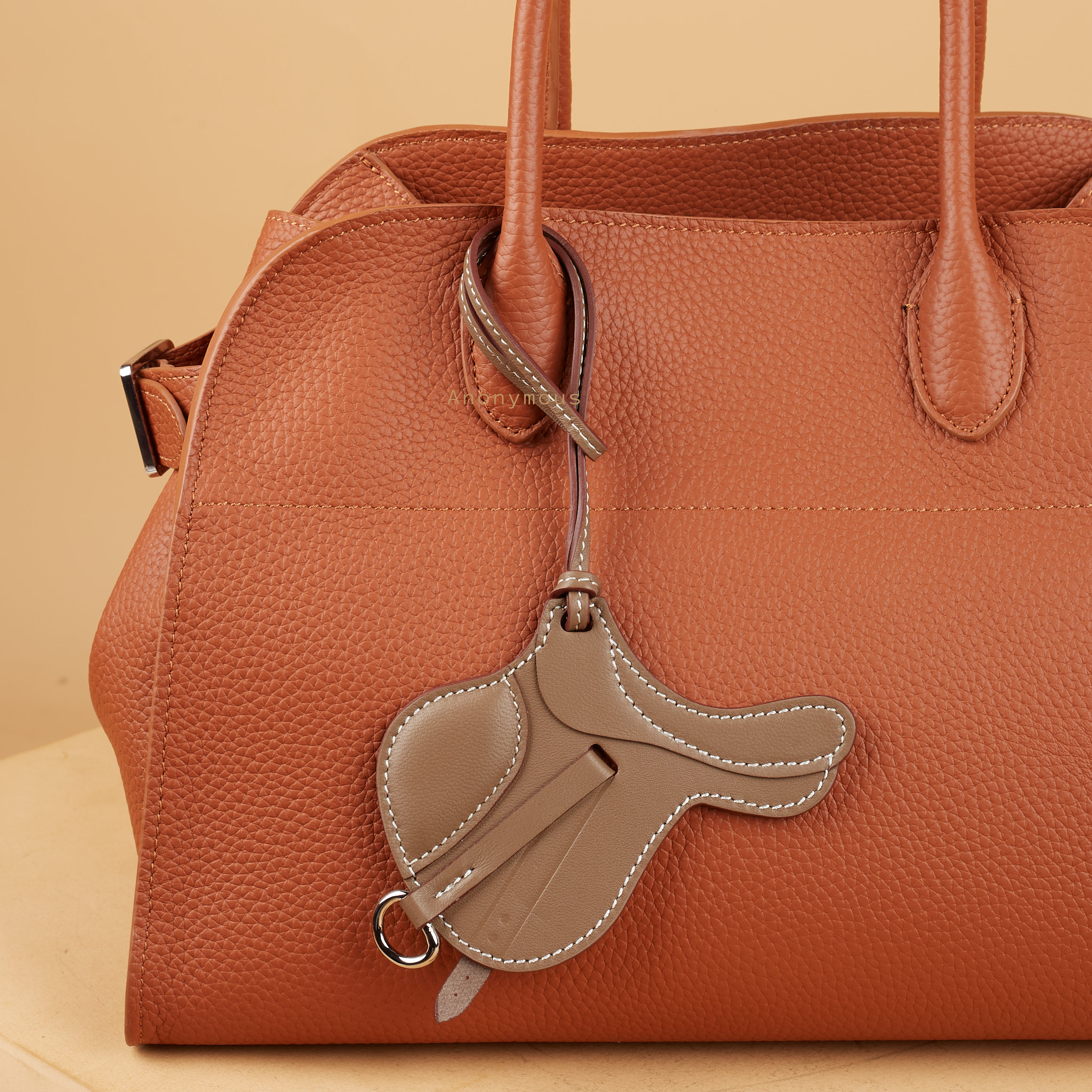 Anonymous Paddlock Selle Horse Saddle Charm (Gantungan Tas)