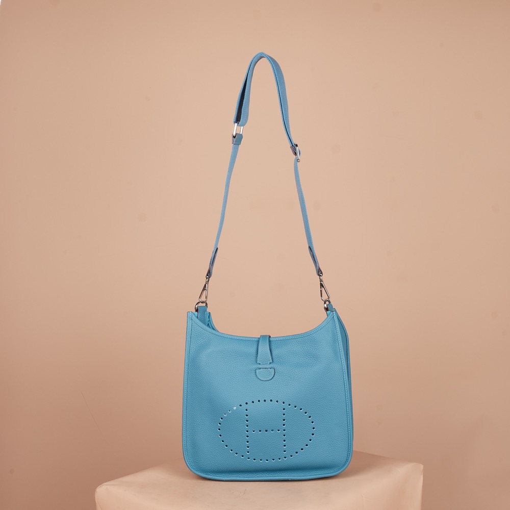 Anonymous Madeline E29 Togo Leather No Brand (Tas Kulit)