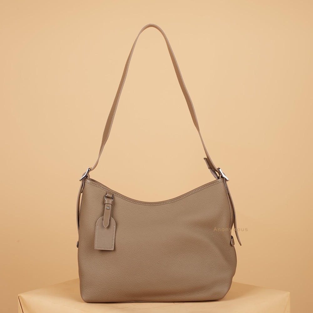 Anonymous Dennis Bobo Bag Togo No Brand (Tas Kulit)