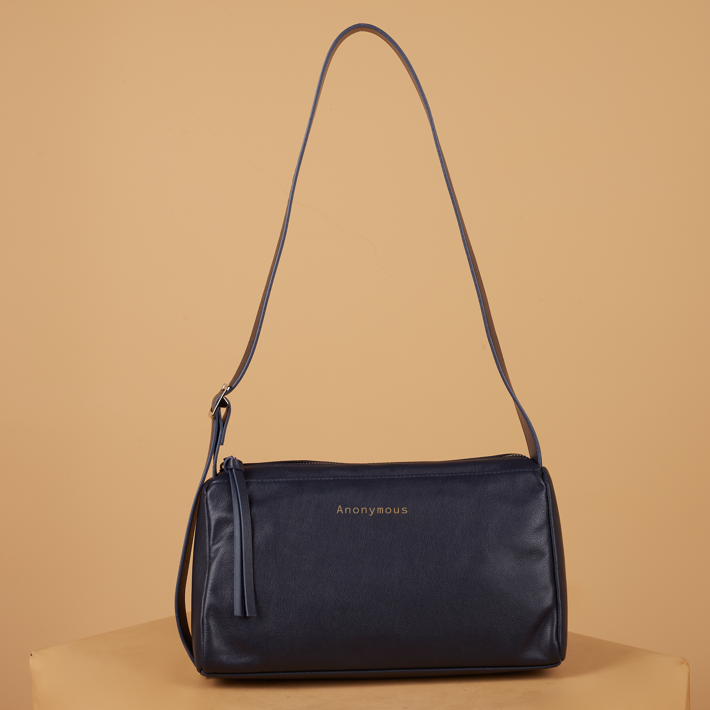Anonymous Otto Shoulder Bag Leather No Brand (Tas Kulit)