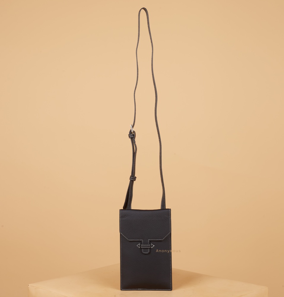 Anonymous Gia Flat Sling Bag Togo No Brand (Tas Kulit)