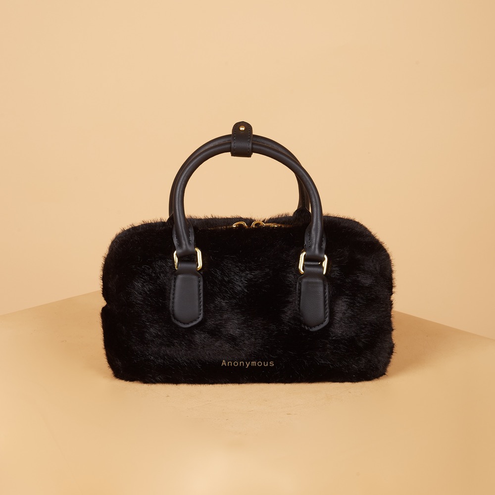 Anonymous Miko Furry Handbag GHW No Brand (Tas Kulit)