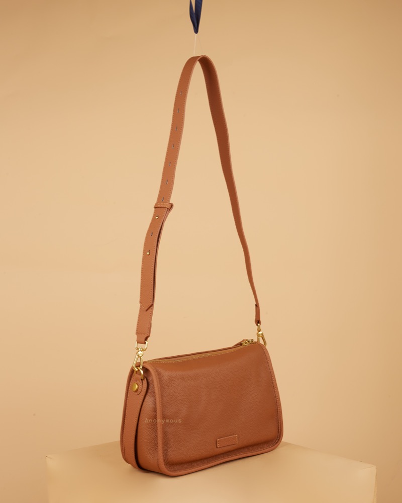 Anonymouse Vicky Messenger Bag Grained Leather No Brand (Tas Kulit)