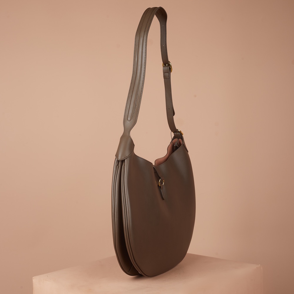 Anonymous Carrie Shoulder Bag Calfskin No Brand (Tas Kulit)