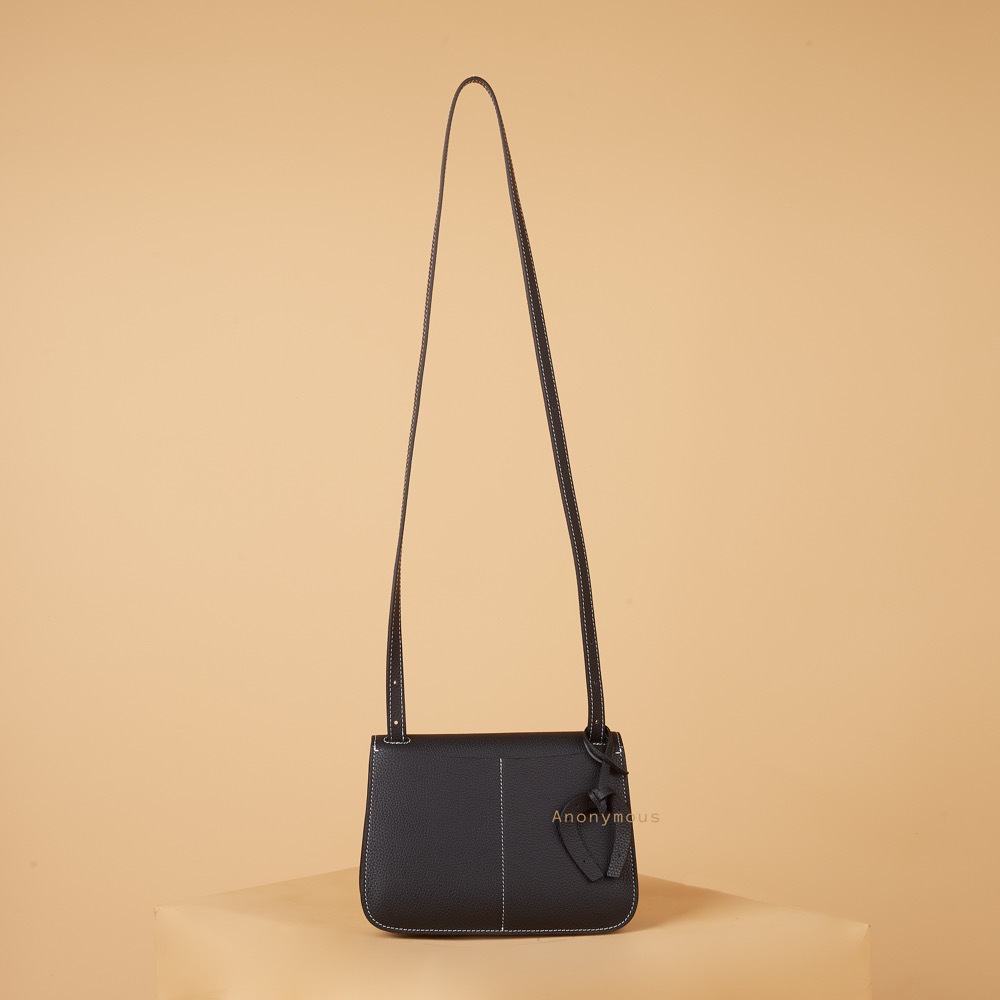 Anonymous Halsey 22 Togo No Brand (Tas Kulit)
