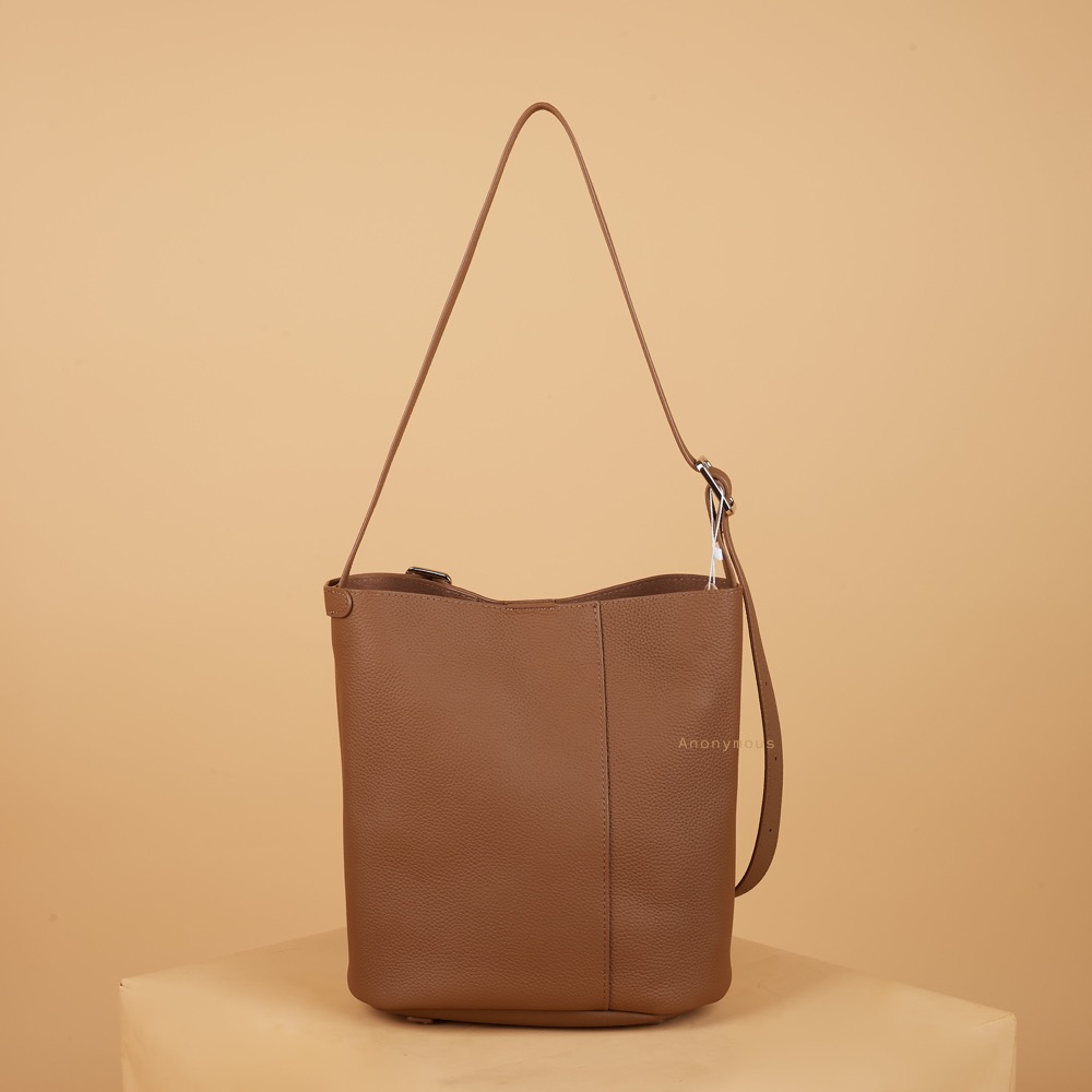 Anonymous Wayne Shoulder Bag Grained Leather No Brand (Tas Kulit)