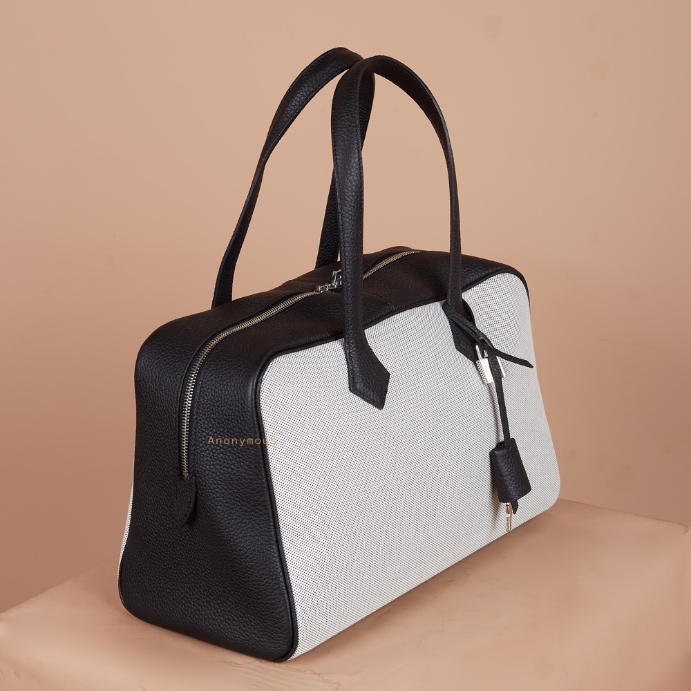 Anonymous Victoryne 35 Ecru Togo Leather No Brand (Tas Kulit)