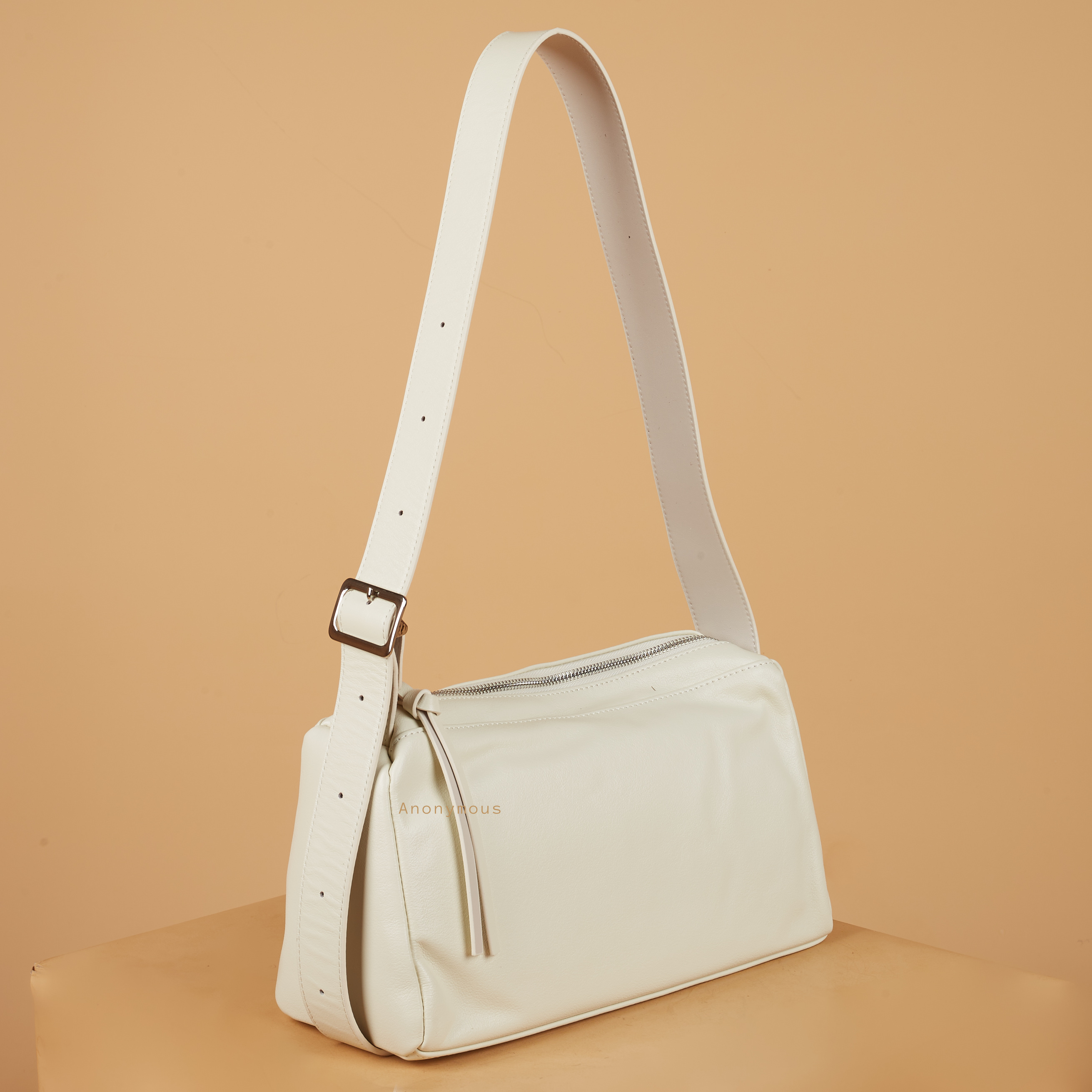 Anonymous Otto Shoulder Bag Leather No Brand (Tas Kulit)